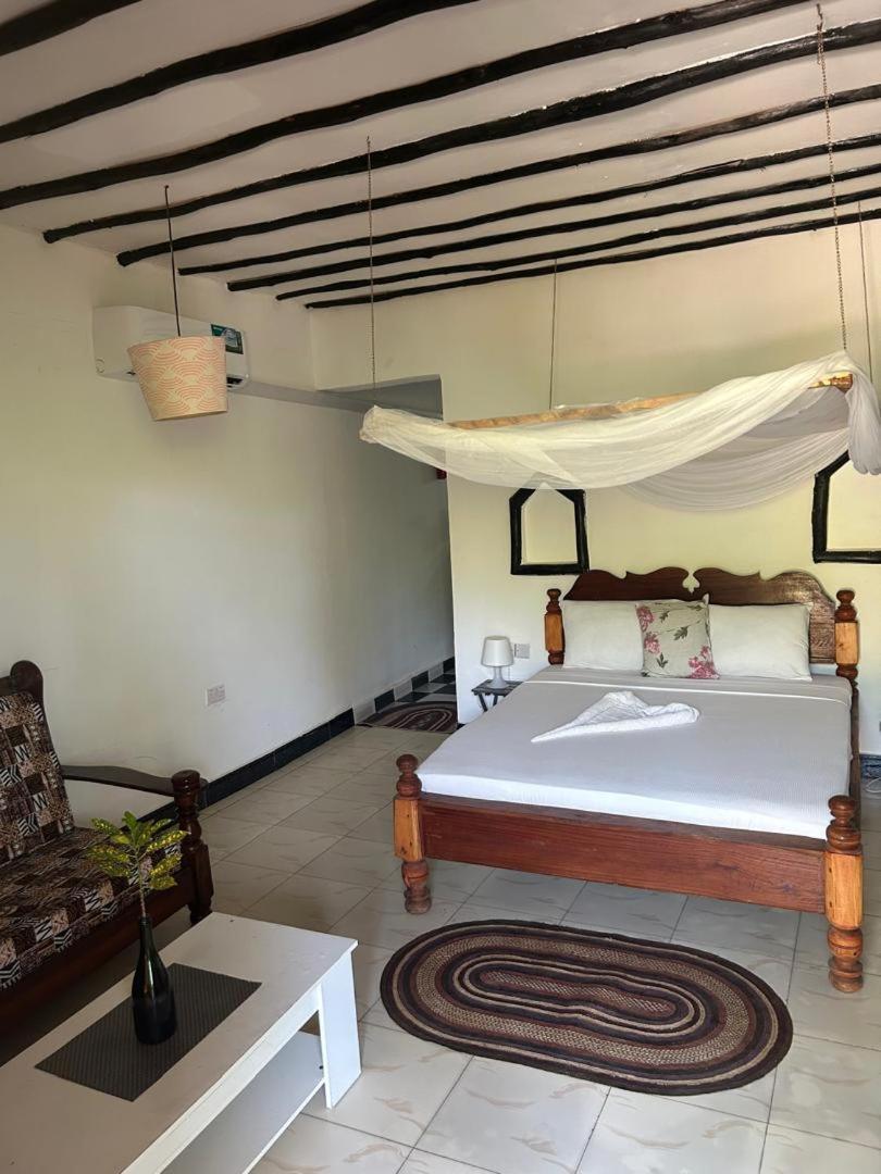 Zanzllywood Uroa Beach Apartments Dikoni Exteriér fotografie